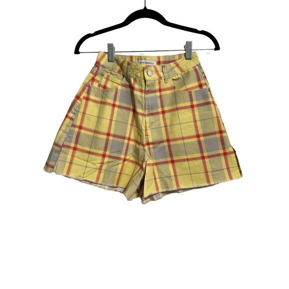 WeWoreWhat Boyfriend Denim Short in Pale Yellow Plaid Size 24 - Picture 6 of 7